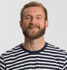 Męski dopasowany T-shirt organiczny w paski