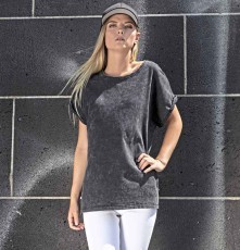 Damski swobodny sprany T-shirt