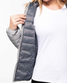 Lekka pikowana kurtka z kapturem KARIBAN® z woreczkiem dla pani Lekka pikowana kurtka z kapturem KARIBAN® z woreczkiem dla pani