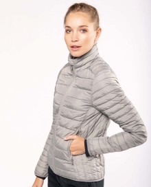 Lekka pikowana kurtka bez kaptura KARIBAN® z woreczkiem dla pani