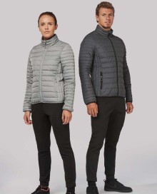 Lekka pikowana kurtka bez kaptura KARIBAN® z woreczkiem dla pani