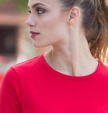 Damska elastyczna koszulka z długimi rękawami Feel Good Damska elastyczna koszulka z długimi rękawami Feel Good