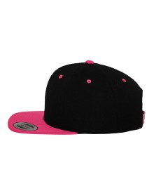 Klasyczna czapka z płaskim kontrastowym daszkiem FLEXFIT® Premium Snapback