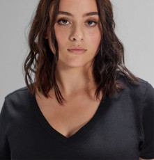 Damska lekka koszulka #E150 z głębokim dekoltem w serek