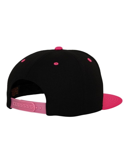 Klasyczna czapka z płaskim kontrastowym daszkiem FLEXFIT® Premium Snapback