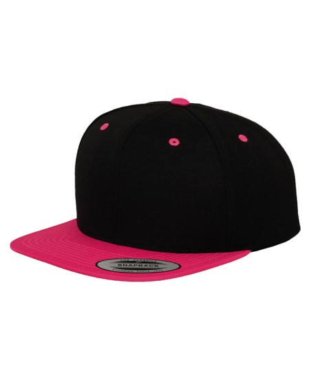 Klasyczna czapka z płaskim kontrastowym daszkiem FLEXFIT® Premium Snapback