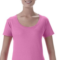 SOFTSTYLE<sup>®</sup> LADIES' DEEP SCOOP T-SHIRT 64550L 05.GI.1.B01.5E00